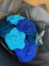 Load image into Gallery viewer, Crochet Flowers
