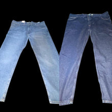 Load image into Gallery viewer, Wrangler Jeans
